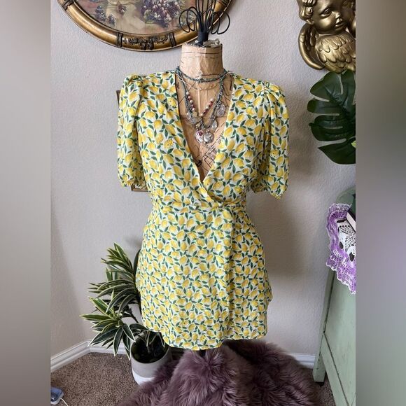 COPY - Gianni Bini Yellow Green Lemon Print Eyelet Embroidery Wrap Dress Sz 2 G… - Picture 3 of 12